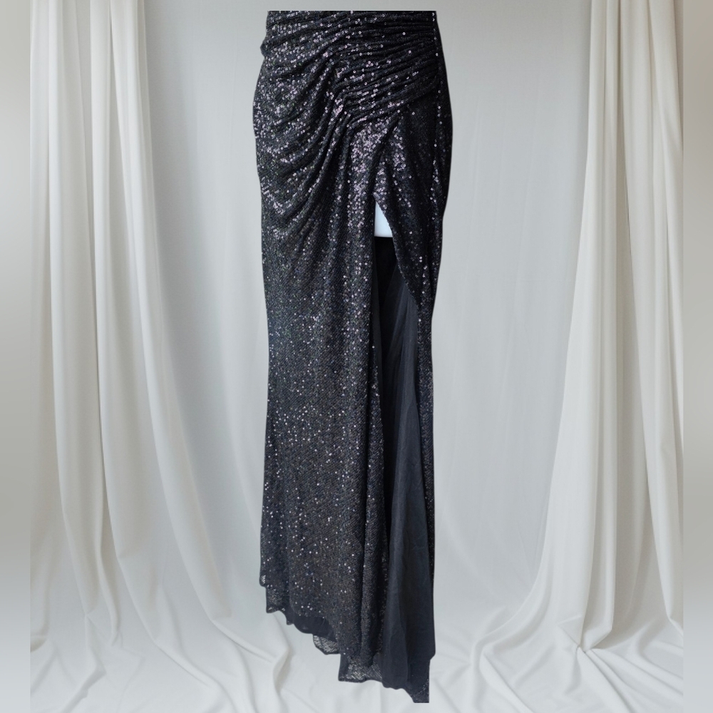 Cinderella Divine Sequin Gown- L - Picture 7 of 15